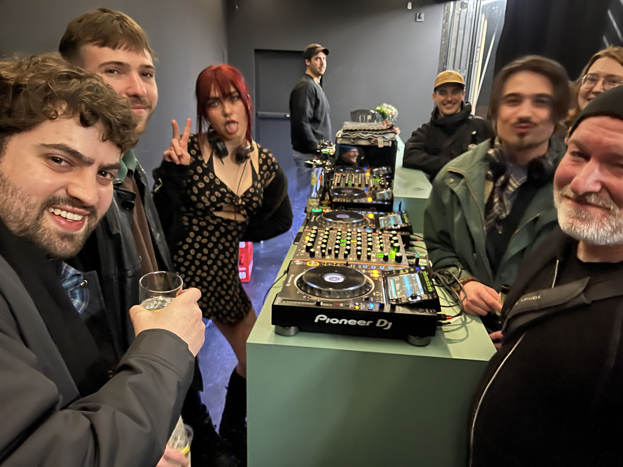 tiny bar session